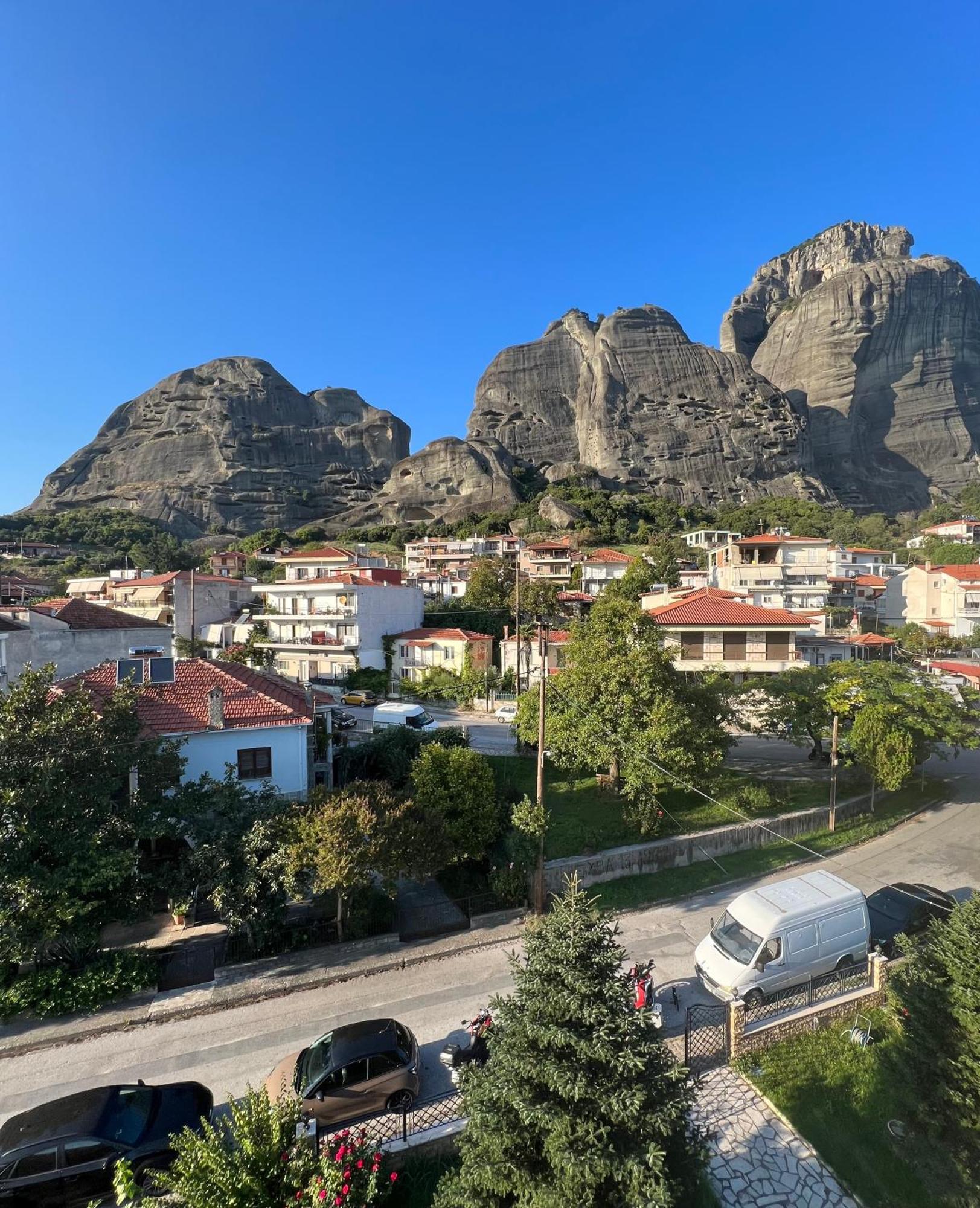 Grand View Suites Meteora كالامباكا المظهر الخارجي الصورة